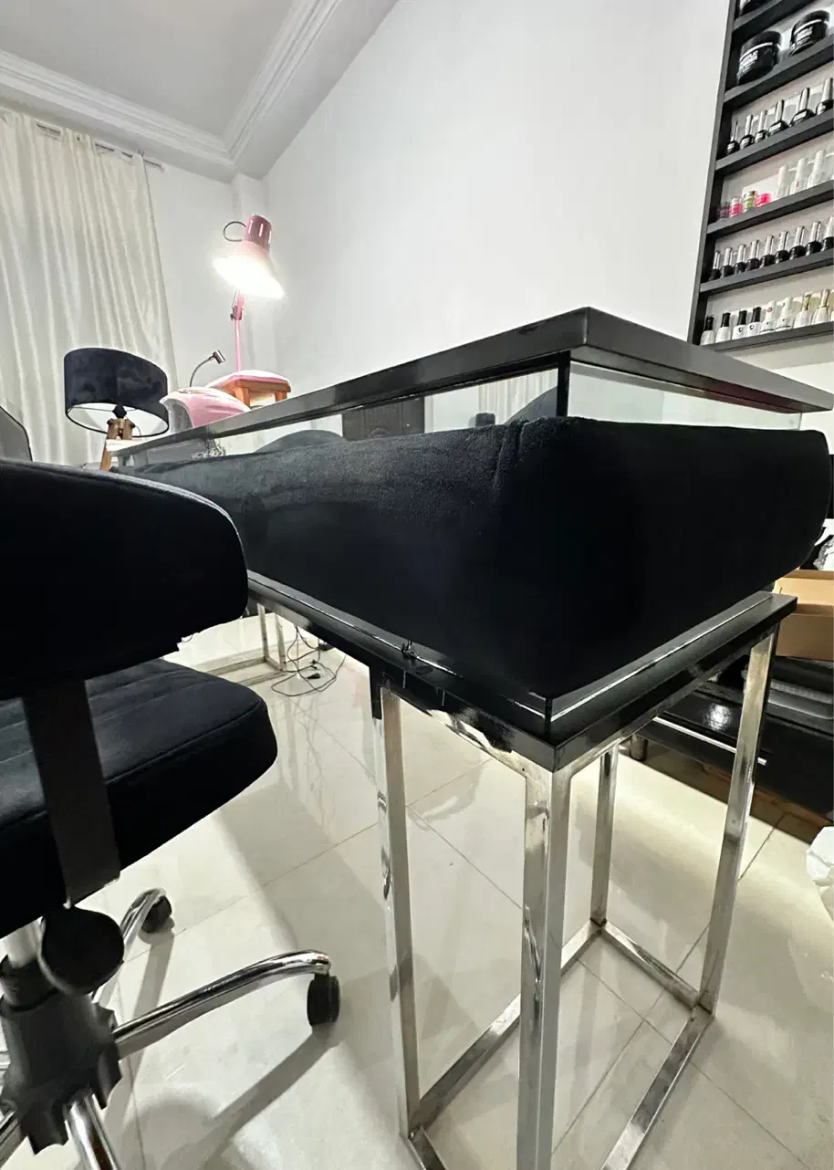 فروش میز ناخن دو نفره|آرایشگاه و سالن‌های زیبایی|نوشهر, |دیوار