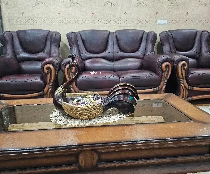 مبل چرم هفت نفره|مبلمان خانگی و میز عسلی|ری, دولتآباد|دیوار