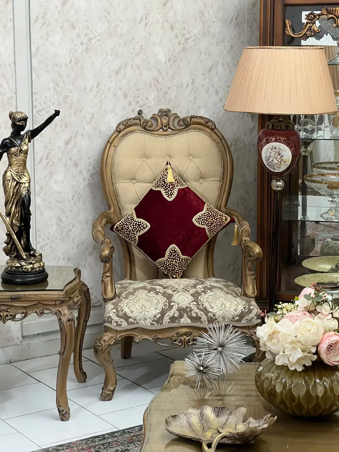 مبلمان استیل مبل سلطنتی مدرن با ناهارخوری در حد نو|مبلمان خانگی و میز عسلی|تهران, شمسآباد|دیوار