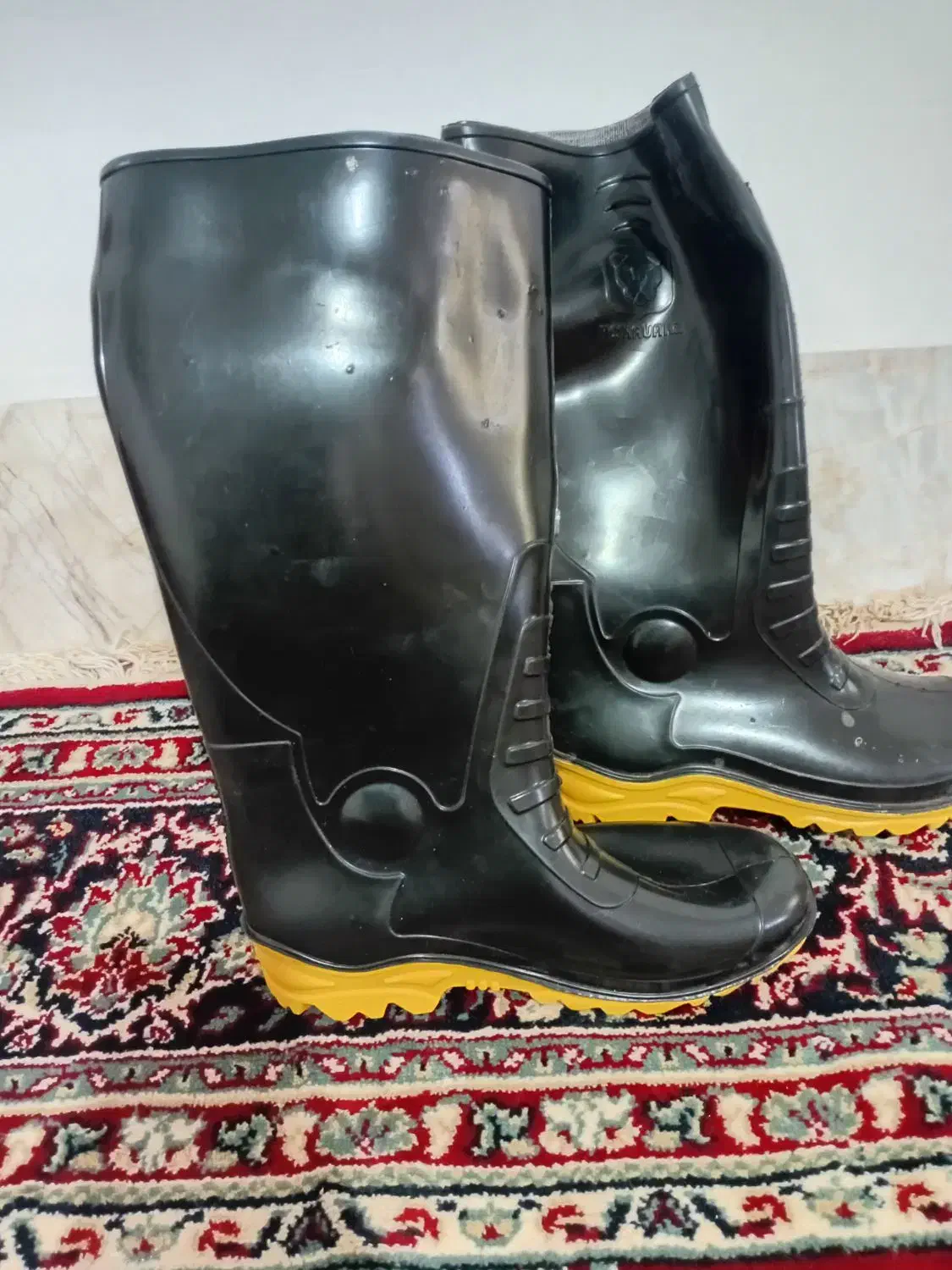 سه جفت چکمه شماره ۴۲|کیف، کفش، کمربند|زرندیه, |دیوار