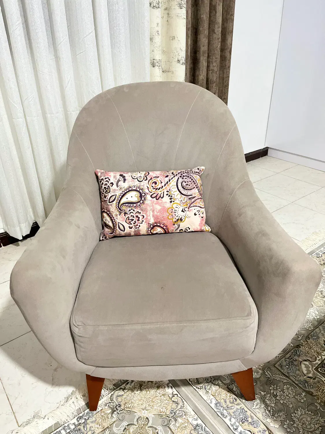 مبل ۷ نفره خوش قیمت و تمیز|مبلمان خانگی و میز عسلی|بوئین زهرا, |دیوار