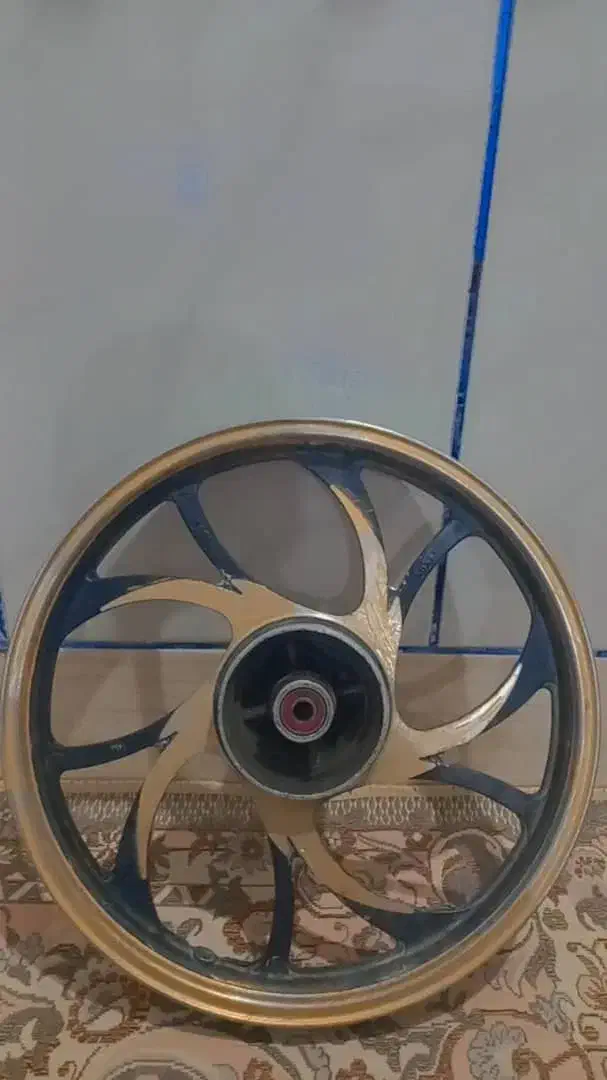 رینگ عقب موتور|قطعات یدکی و لوازم جانبی|سراوان, |دیوار