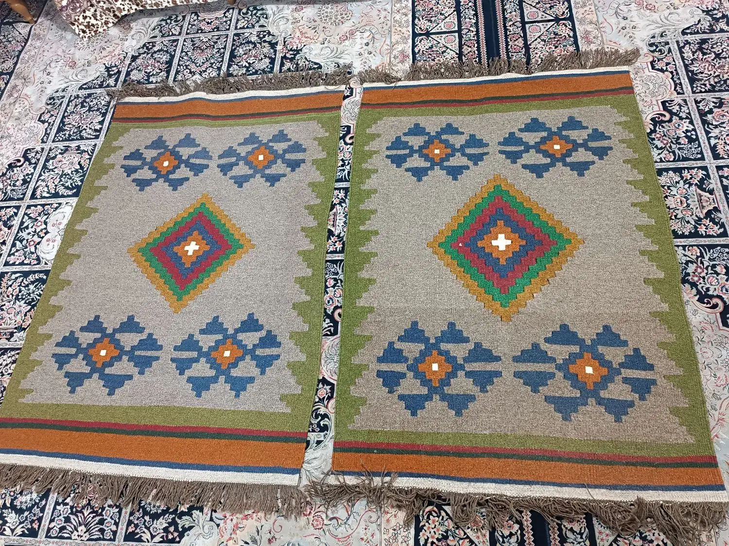 گلیم دست بافت نو|گلیم، جاجیم، گبه|صدرا-فارس, فاز ۲|دیوار