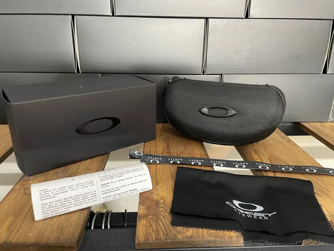 * عینک اسکی oakley *|ورزشهای زمستانی|تهران, حسینآباد|دیوار