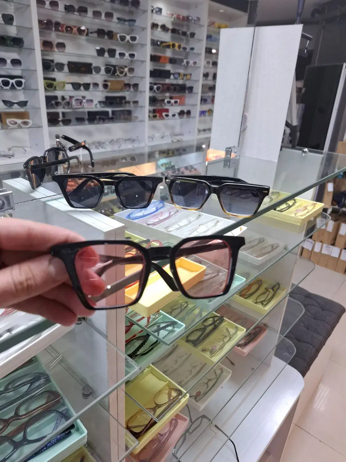 انواع عینک|زیورآلات و اکسسوری|رشت, گلسار|دیوار