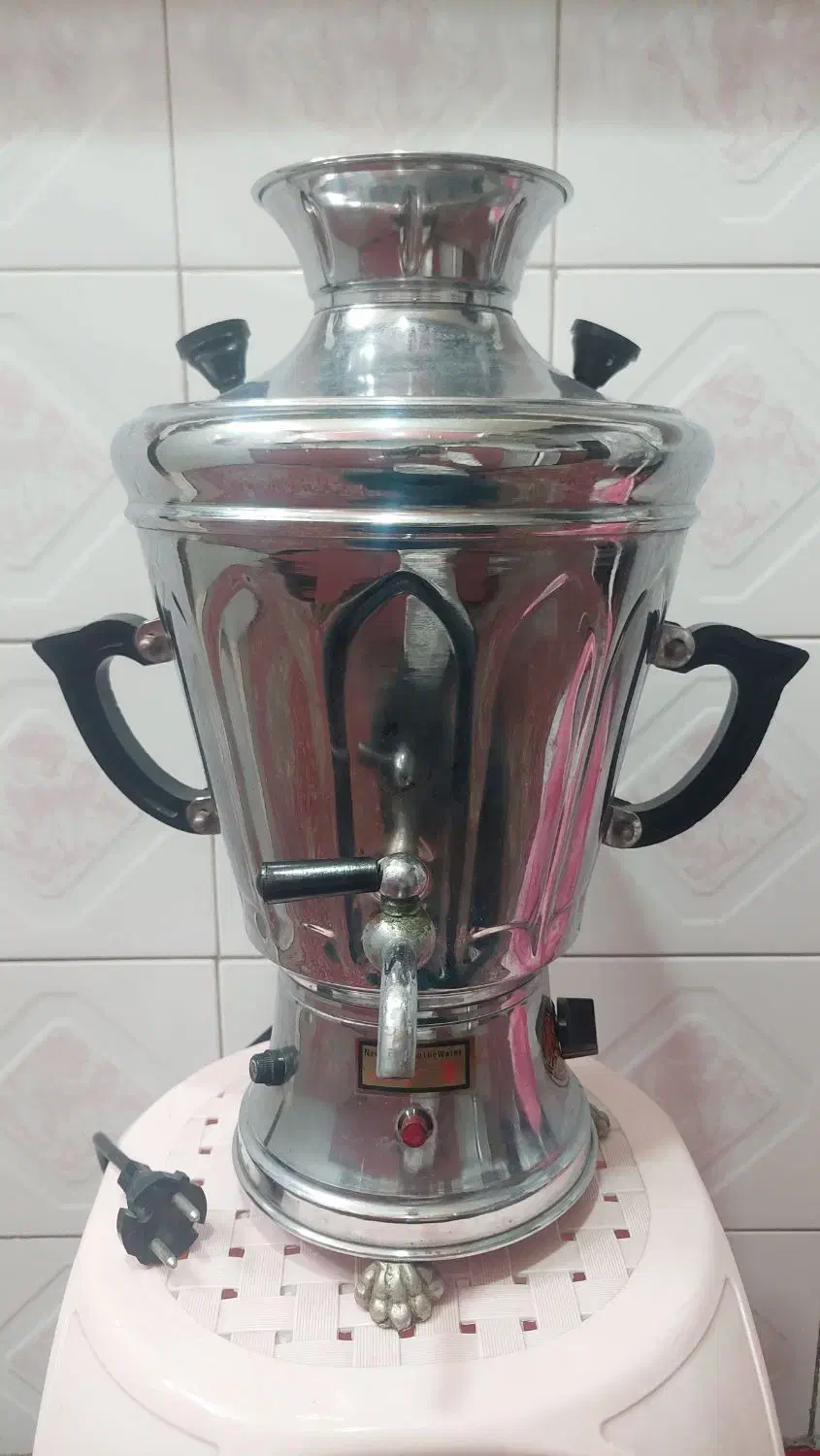 سماور برقی بزرگ۶لیتری|سماور، چایساز، قهوهساز|ری, دولتآباد|دیوار