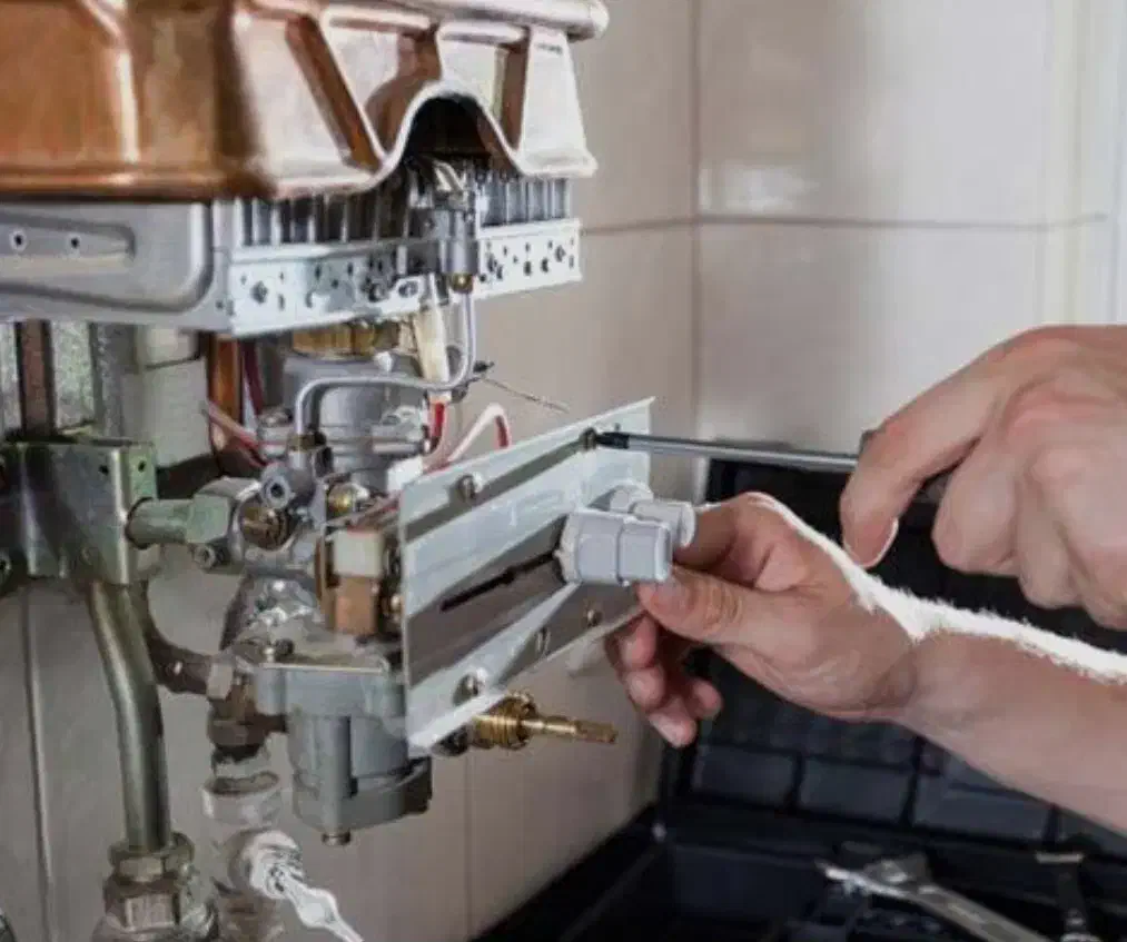 نصب ، تعمیر و سرویس آبگرمکن|خدمات پیشه و مهارت|ملایر, |دیوار