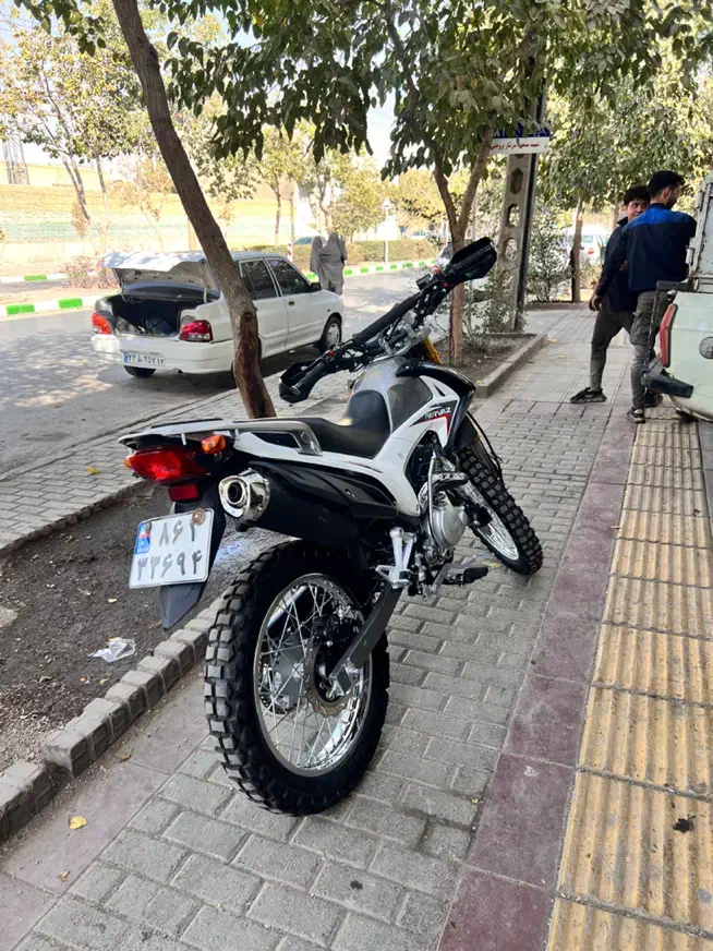 تریل پرواز ۲۰۰|موتورسیکلت|مشهد, مصلی (کارمندان اول)|دیوار