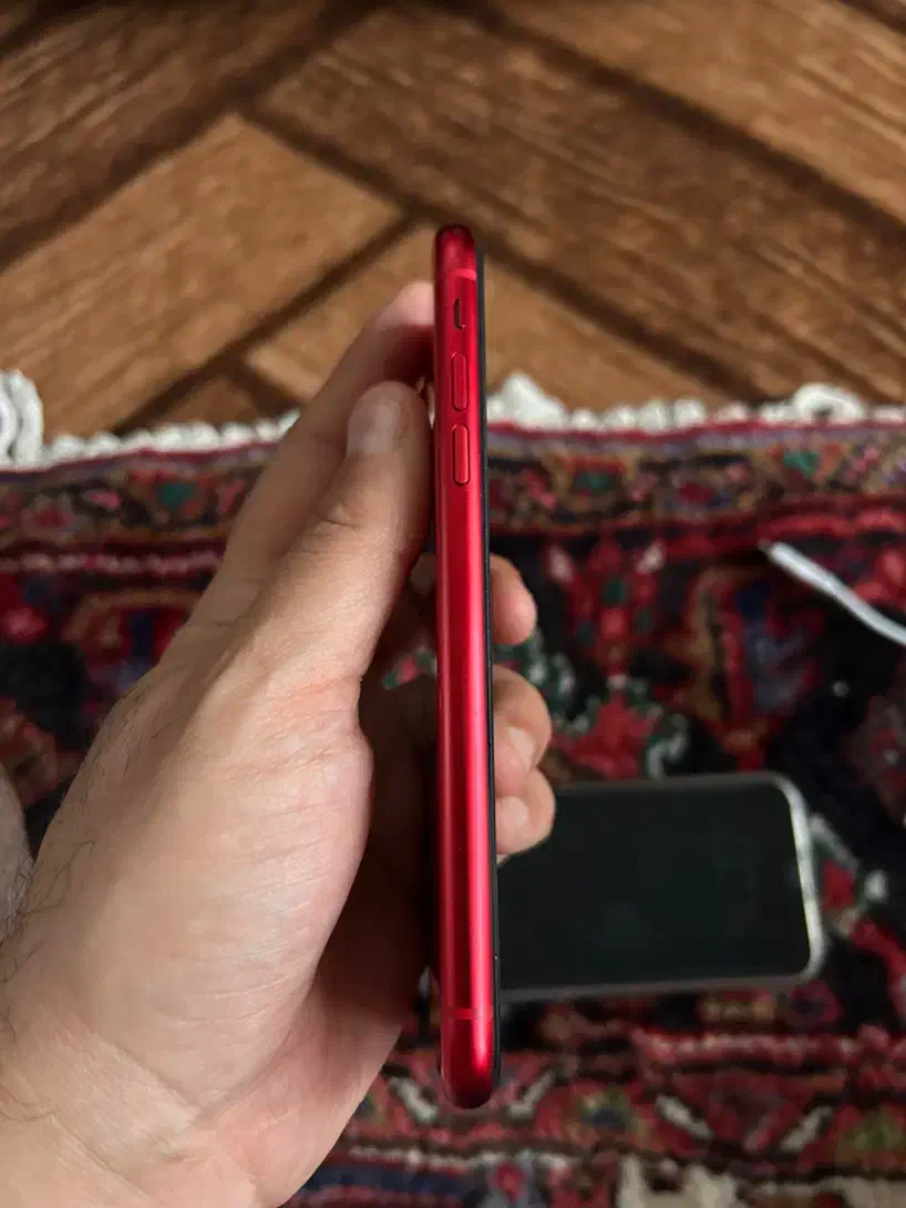 آیفون ۱۱ نرمال به رنگقرمز حافظه ۱۲۸ پلمپ پلمپ|موبایل|تبریز, |دیوار