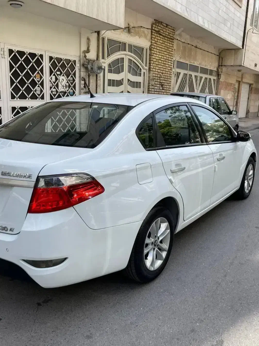 برلیانس330اتومات مدل95 بی رنگ|خودرو سواری و وانت|رشت, جهاد|دیوار