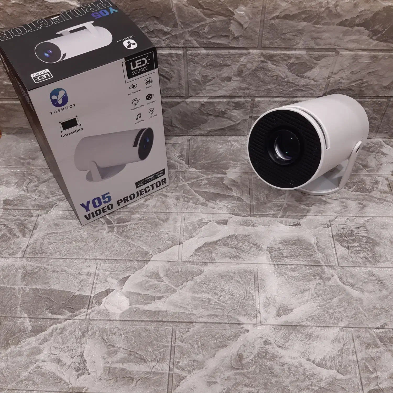 پروژکتور خانگی 4k بدون نیاز پرده با بهترین کیفیت|تلویزیون و پروژکتور|تبریز, |دیوار