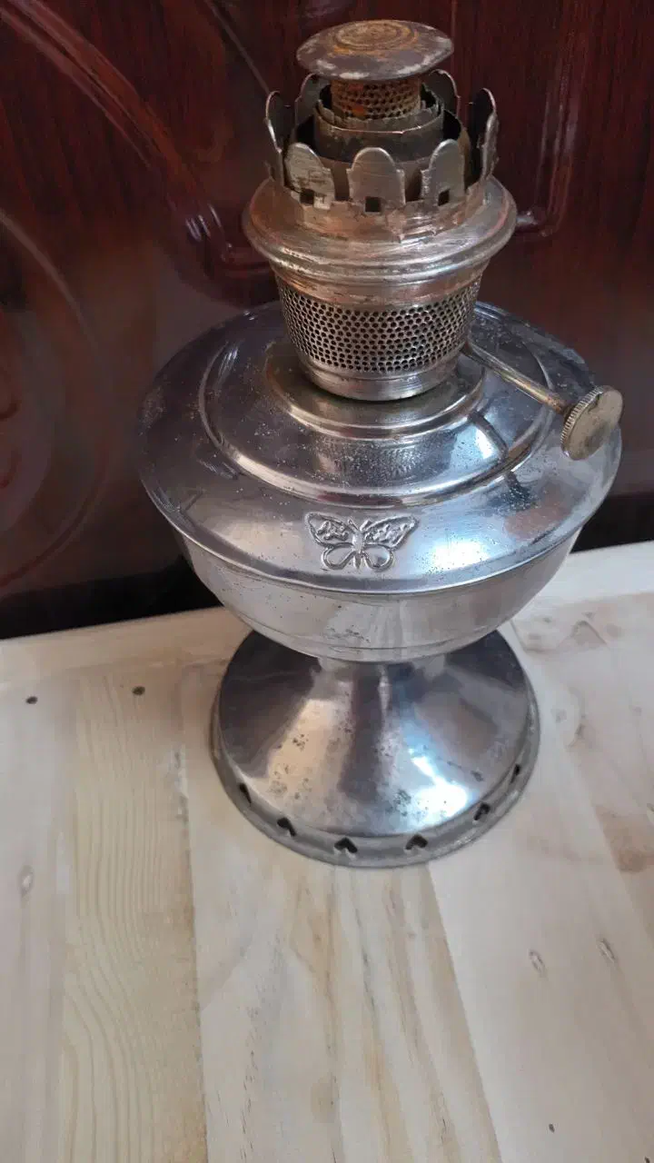 چراغ گردسوز|کلکسیون اشیاء عتیقه|قم, شاه ابراهیم|دیوار