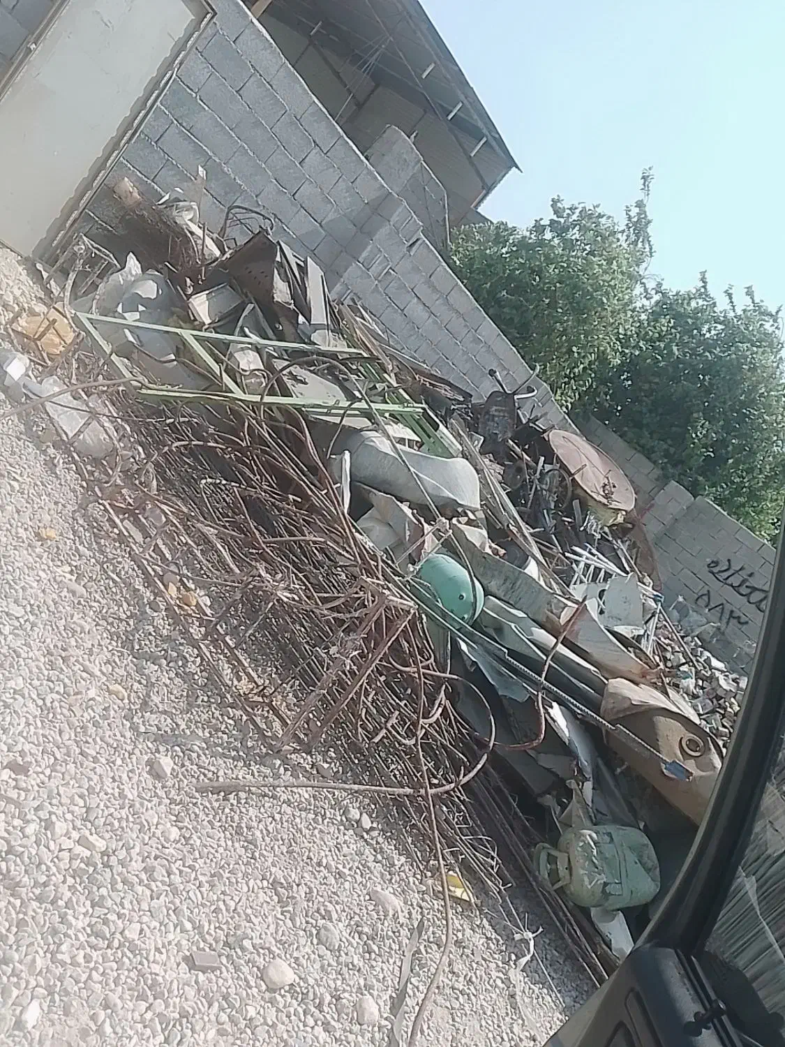 تخریب با خاکبرداری انواع ساختمان و خریدار آهن|خدمات پیشه و مهارت|برازجان, |دیوار