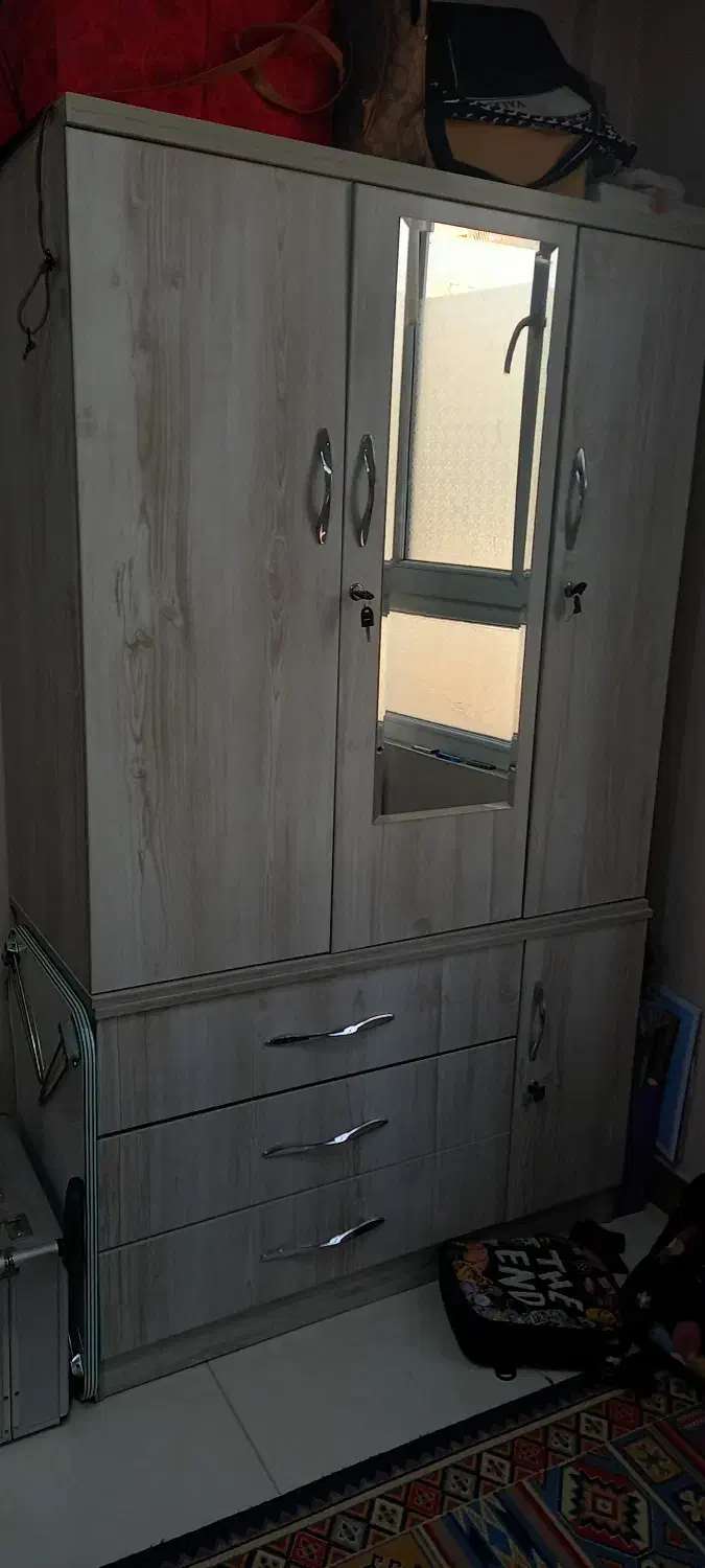 کمددیواری و میز لوازم ارایش|جاکفشی، کمد، دراور|تهران, مسعودیه|دیوار