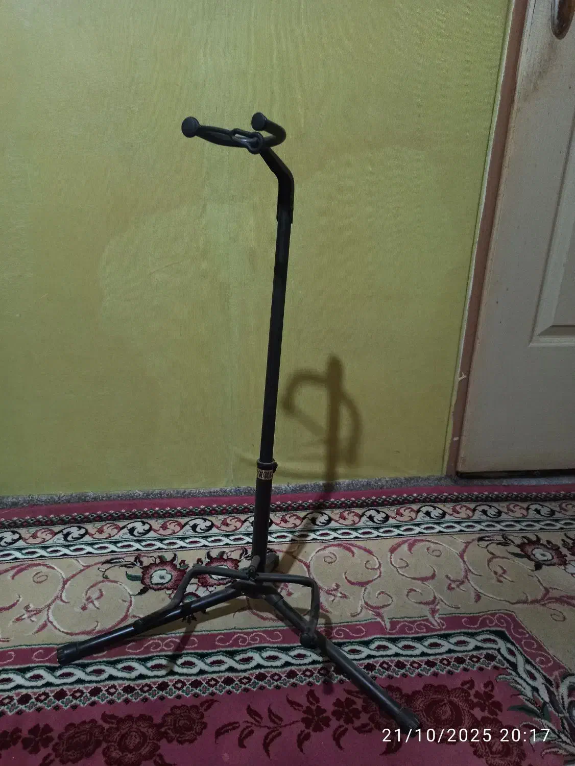 گیتار ادمیرا|گیتار، بیس، امپلیفایر|سقز, |دیوار