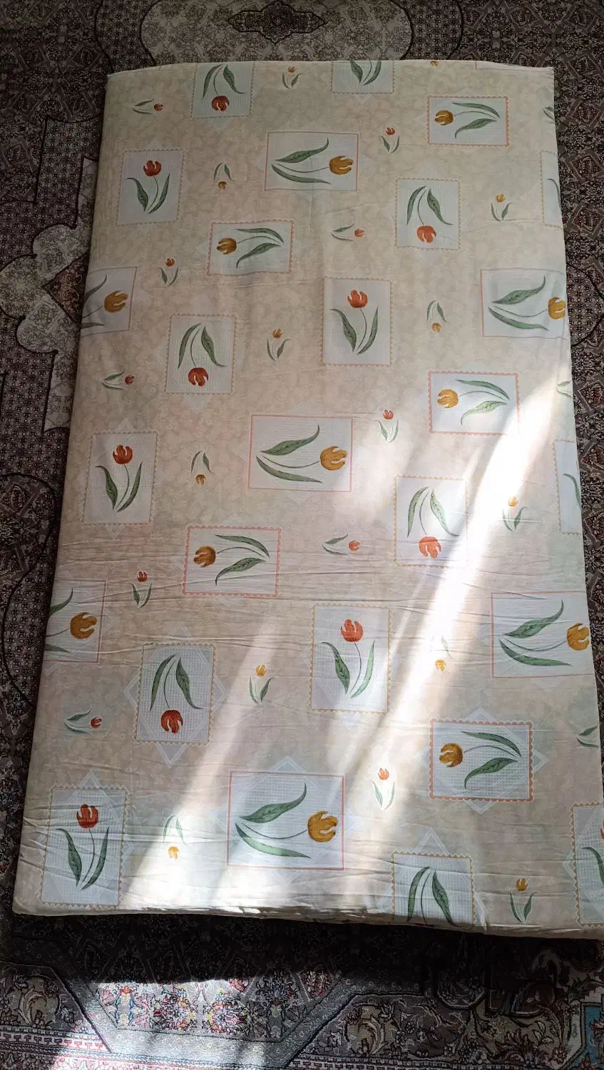 ۵ عدد تشک|رختخواب، بالش، پتو|کرج, حسین آباد (اکبر آباد)|دیوار