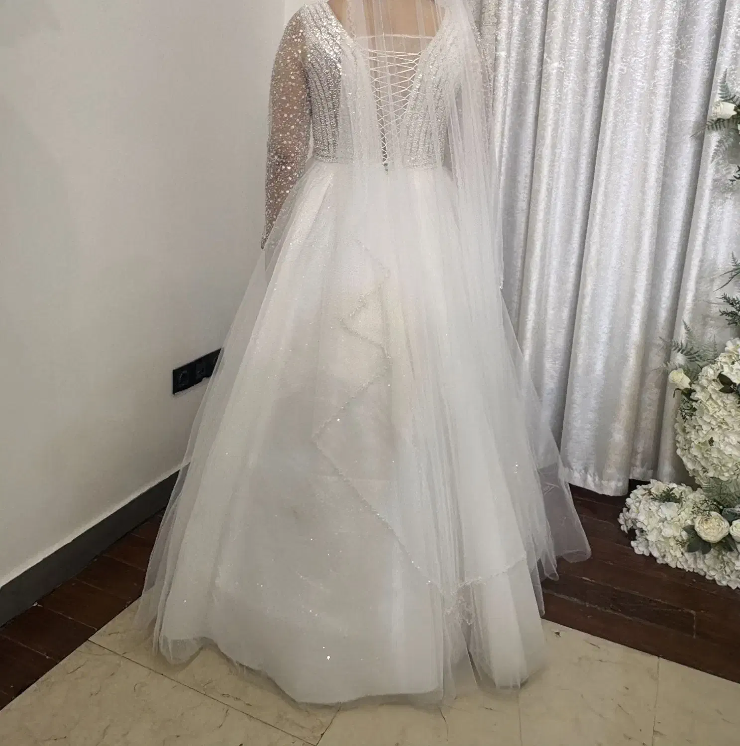 لباس عروس|لباس|ری, دولت‌آباد|دیوار