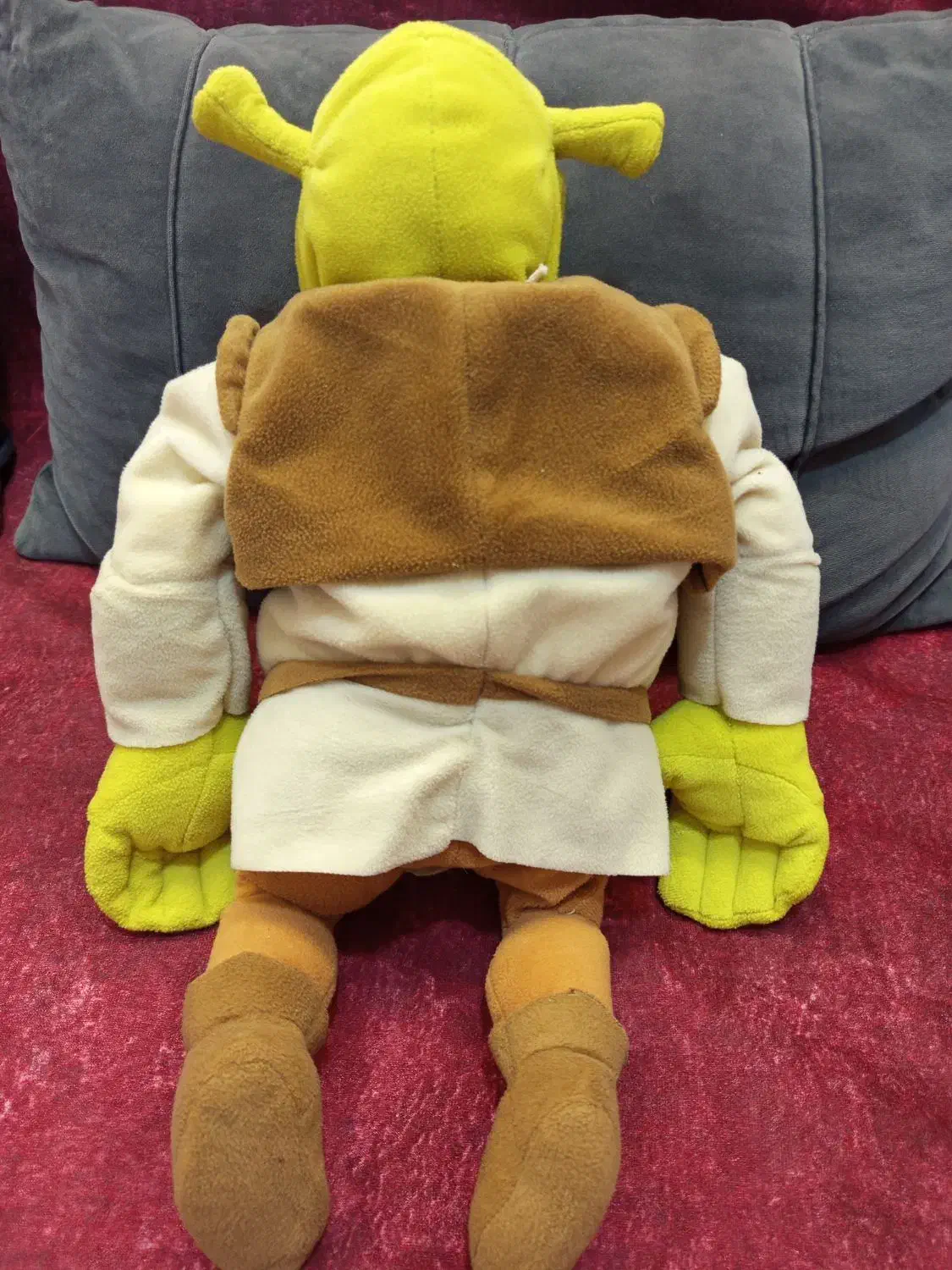 عروسک|اسباب‌بازی بچه|مسجد سلیمان, |دیوار