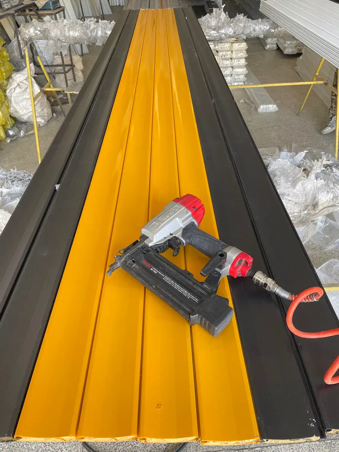 تولید کرکره برقی جک بازویی تضمینی|خدمات پیشه و مهارت|خرم‌آباد, |دیوار