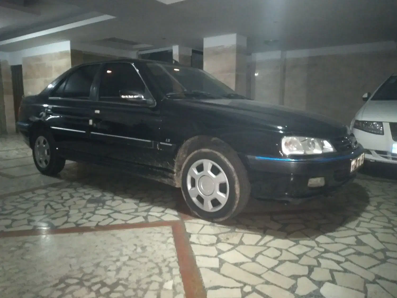 پارس LXTU5مشکی متالیک مدل ۴۰۱|خودرو سواری و وانت|تهران, مهرآباد|دیوار