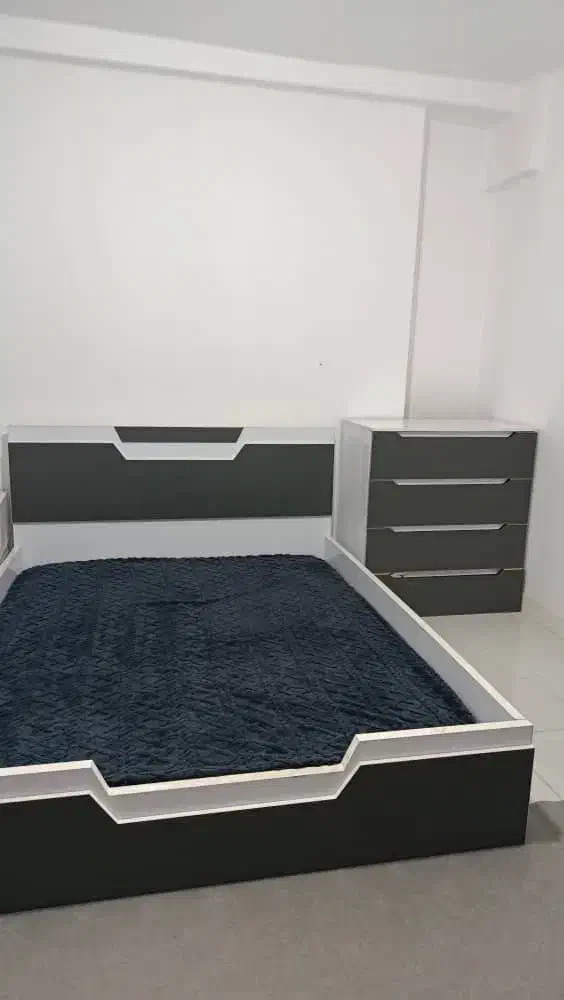 سرویس خواب|تخت و سرویس خواب|دوگنبدان, |دیوار