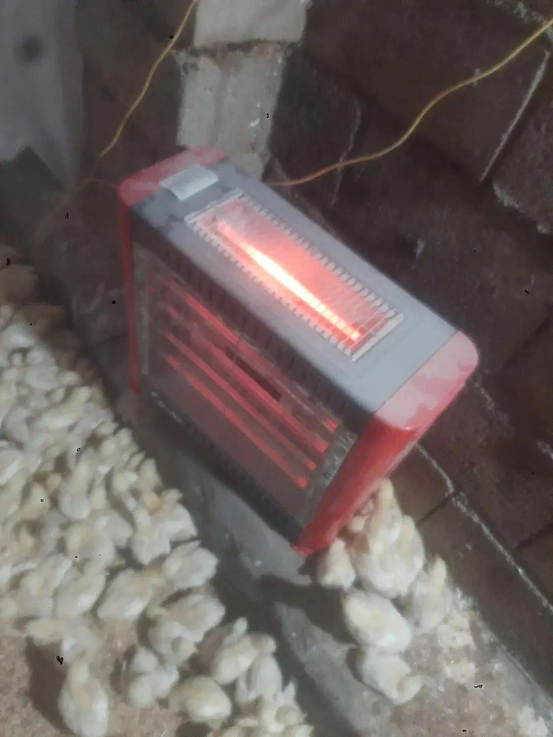 کاملا سالم|بخاری، هیتر، شومینه|کلیائی, |دیوار