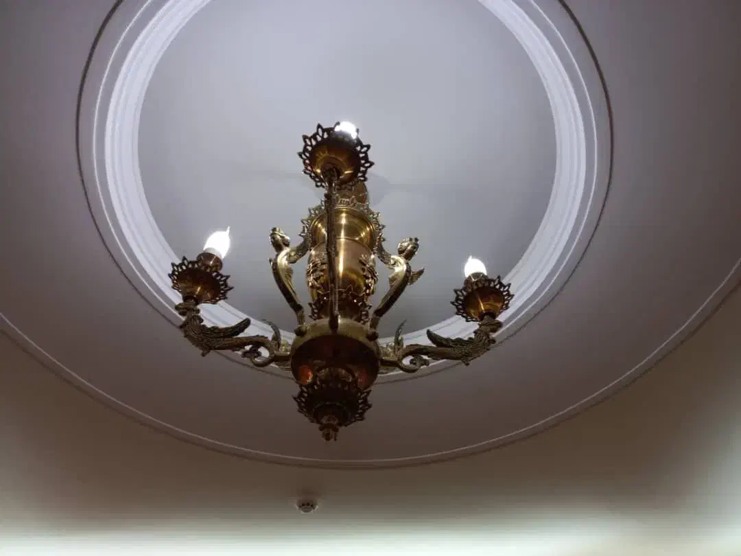 لوستر برنز چهار شاخه|لوستر و چراغ آویز|تهران, سلسبیل شمالی|دیوار