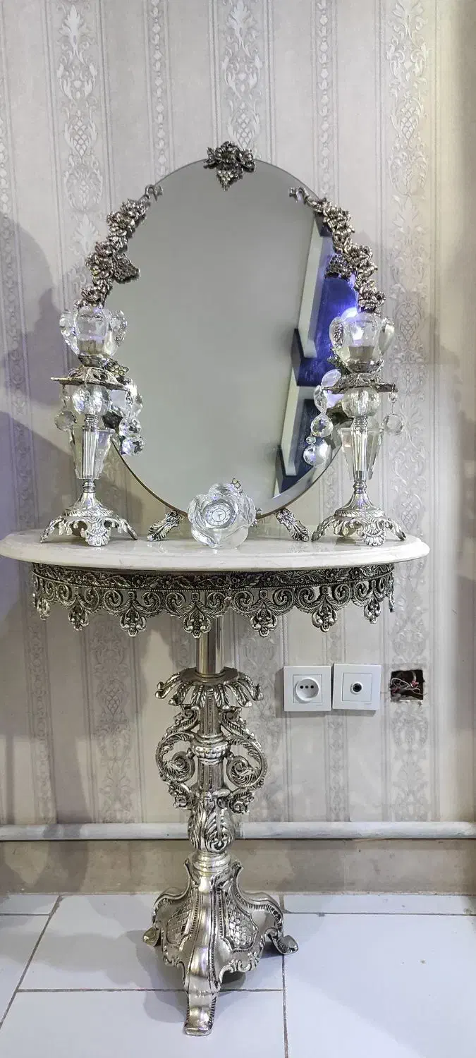 آینه و شمعدان به همراه ساعت|بوفه، ویترین، کنسول|گلستان (تهران), |دیوار