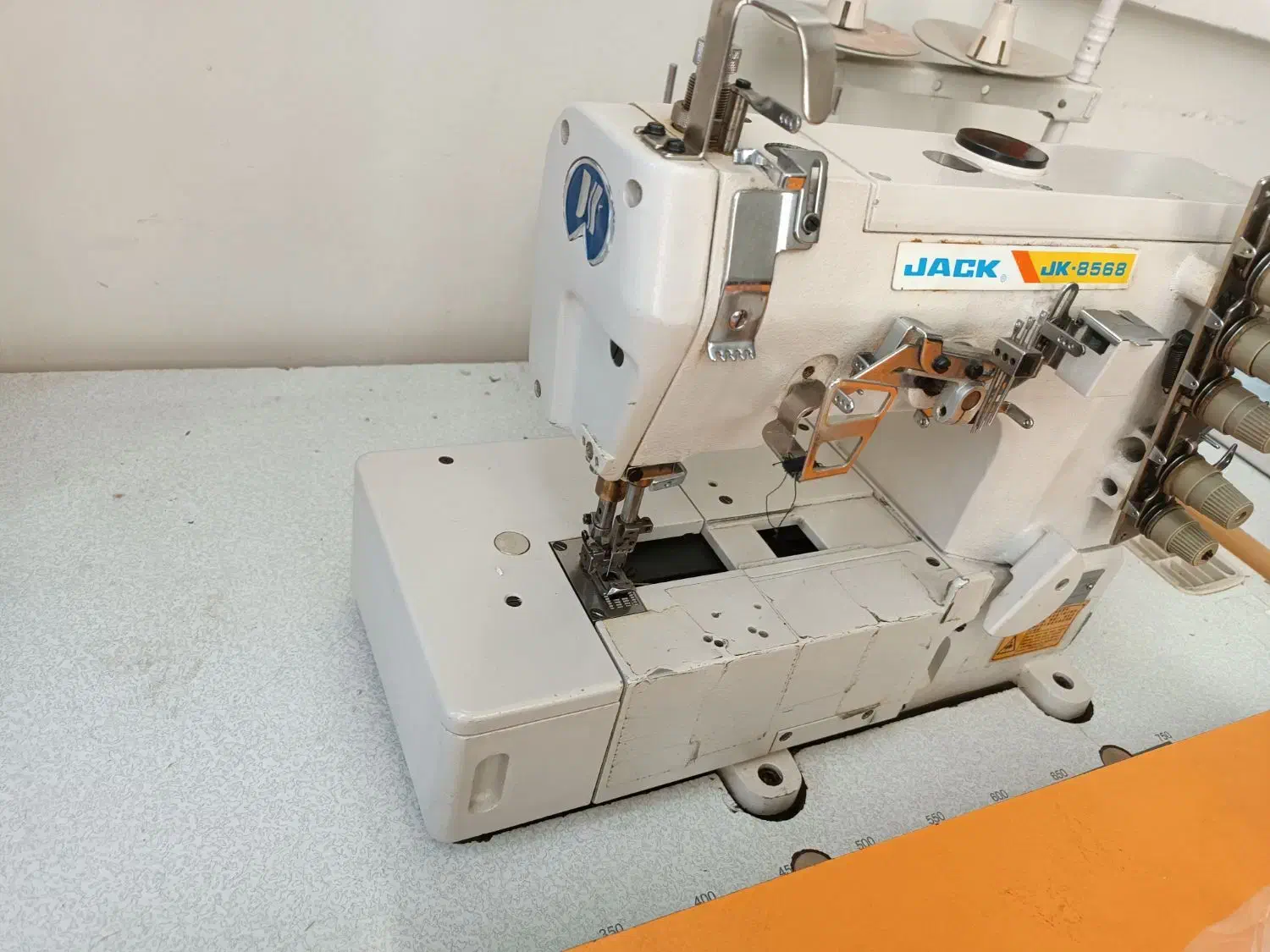 چرخ خیاطی میاندوزجک|چرخ خیاطی و ریسندگی|خمینی‌شهر, |دیوار