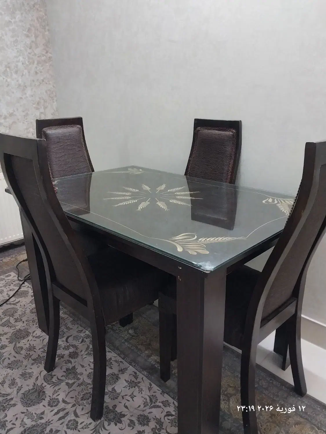 میز غذا خوری|میز و صندلی غذاخوری|اردبیل, |دیوار