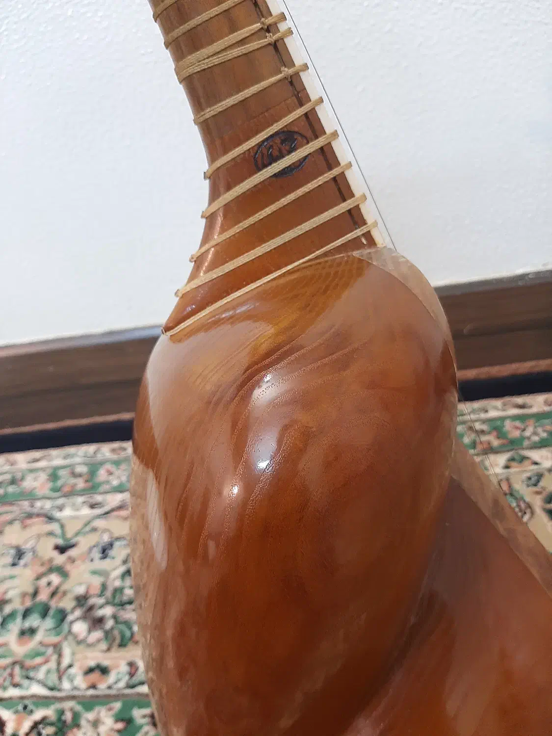 ساز تار|سازهای سنتی|شاهین‌شهر, گزبرخوار|دیوار