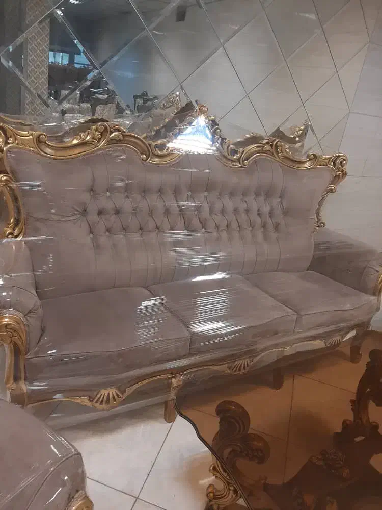 مبل سلطنتی تاج عروس ۶ ورق طلا با غذا خوری ۸ نفره|مبلمان خانگی و میز عسلی|مشکیندشت, |دیوار