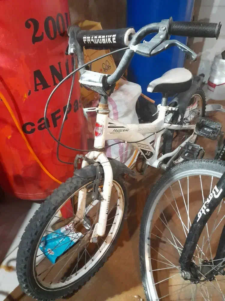 فروش ۲عدد دوچرخه سالم ۲۰و۱۶ فقط۱۵۰۰|دوچرخه، اسکیت، اسکوتر|لاهیجان, آهندان|دیوار