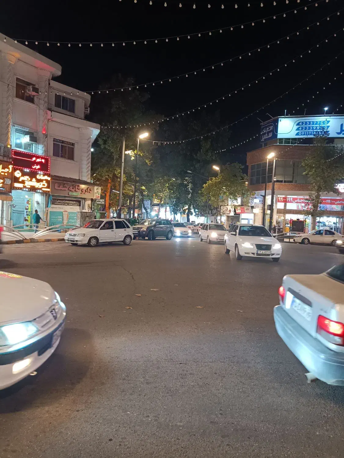 سرقفلی یک باب مغازه ۲۷ متری لاهیجان میدان شهدا|فروش مغازه و غرفه|لاهیجان, انقلاب|دیوار