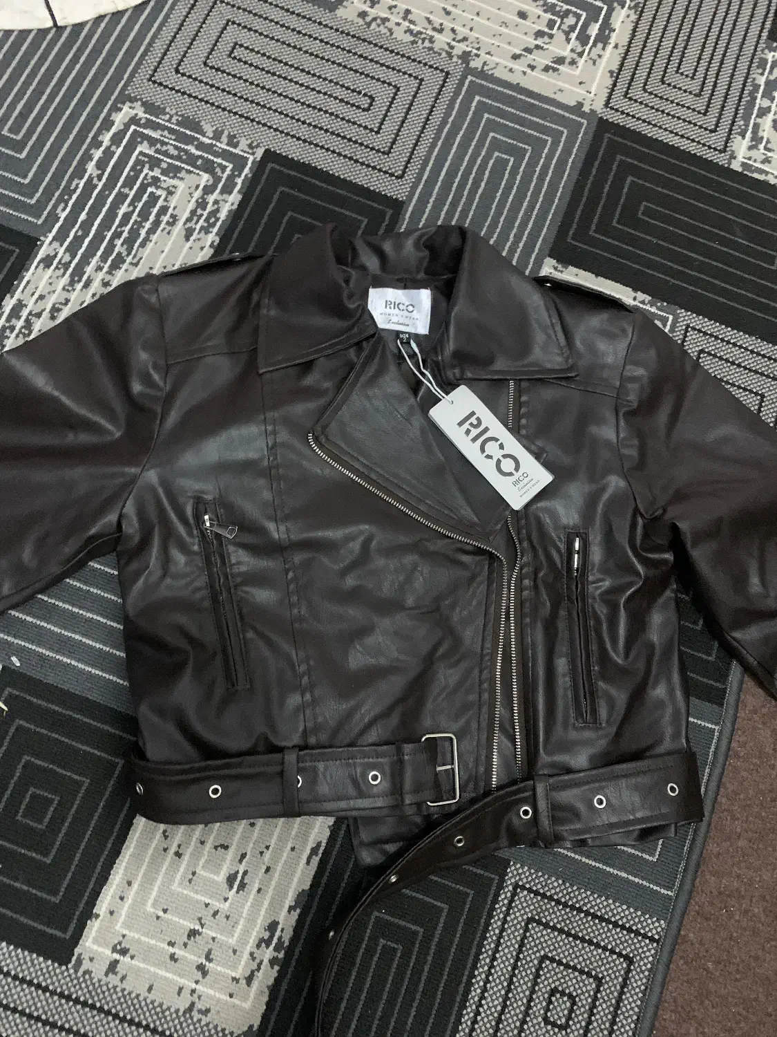 کت چرم دخترانه|لباس|کرج, شاهین‌ویلا|دیوار