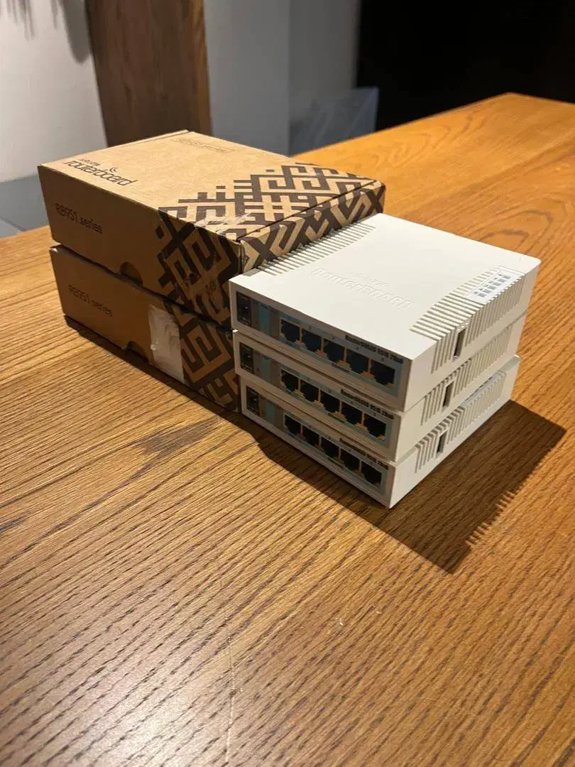 روتر بی‌سیم تخصصی MikroTik RB951G 2HnD|مودم و تجهیزات شبکه|تهران, قیطریه|دیوار