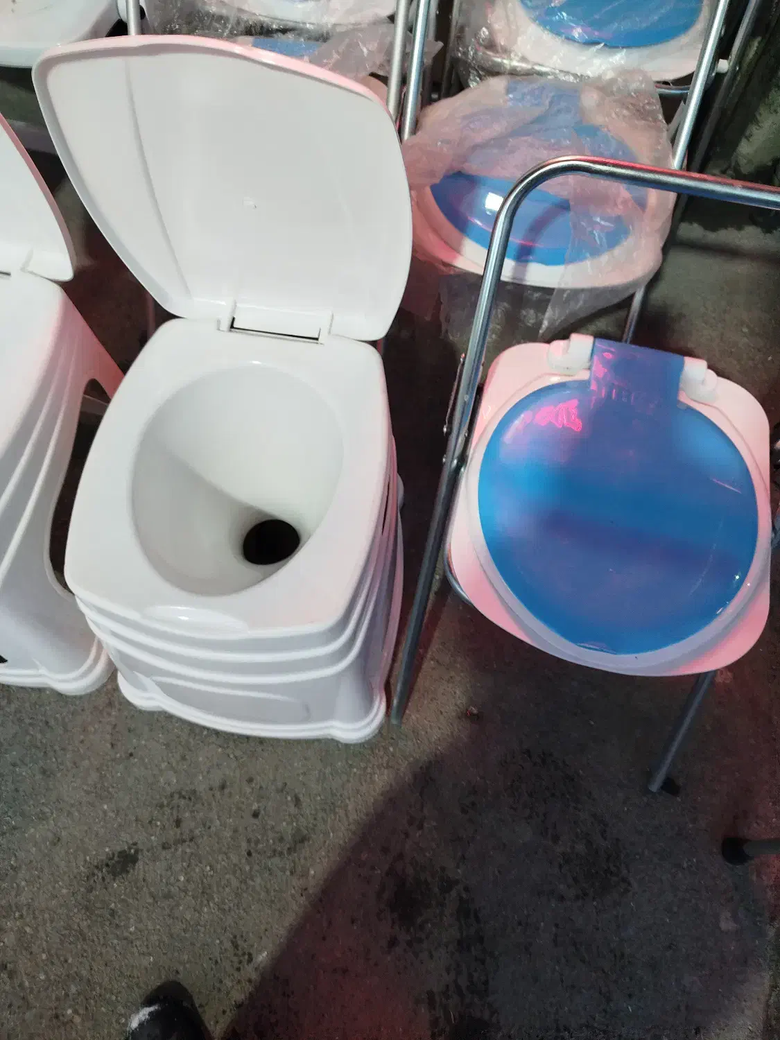 صندلی|لوازم سرویس بهداشتی|بانه, |دیوار