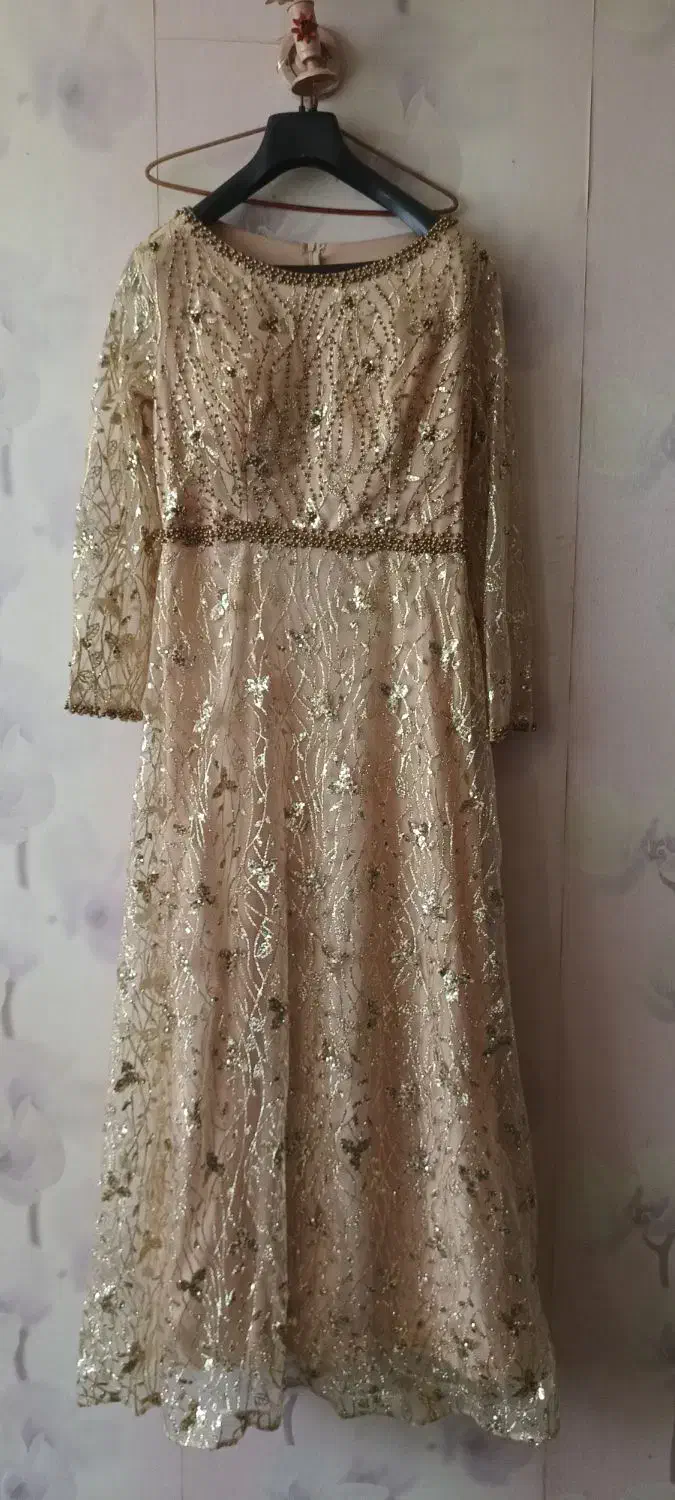 لباس مجلسی نو،استفاده نشده|لباس|صومعه‌سرا, |دیوار