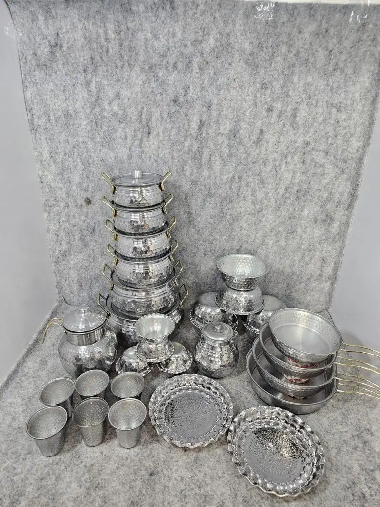 سرویس پذیرایی 44 پارچه روحی و استیل، قابلمه|ظروف پختوپز|قم, محمد آباد|دیوار