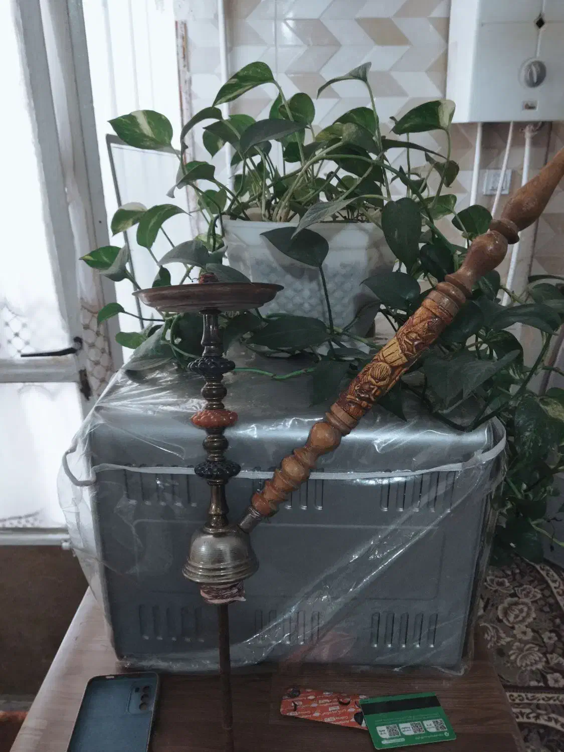 تنه قیلون قدیمی همراه با چوب|کلکسیون اشیاء عتیقه|قرچک, داوود آباد|دیوار