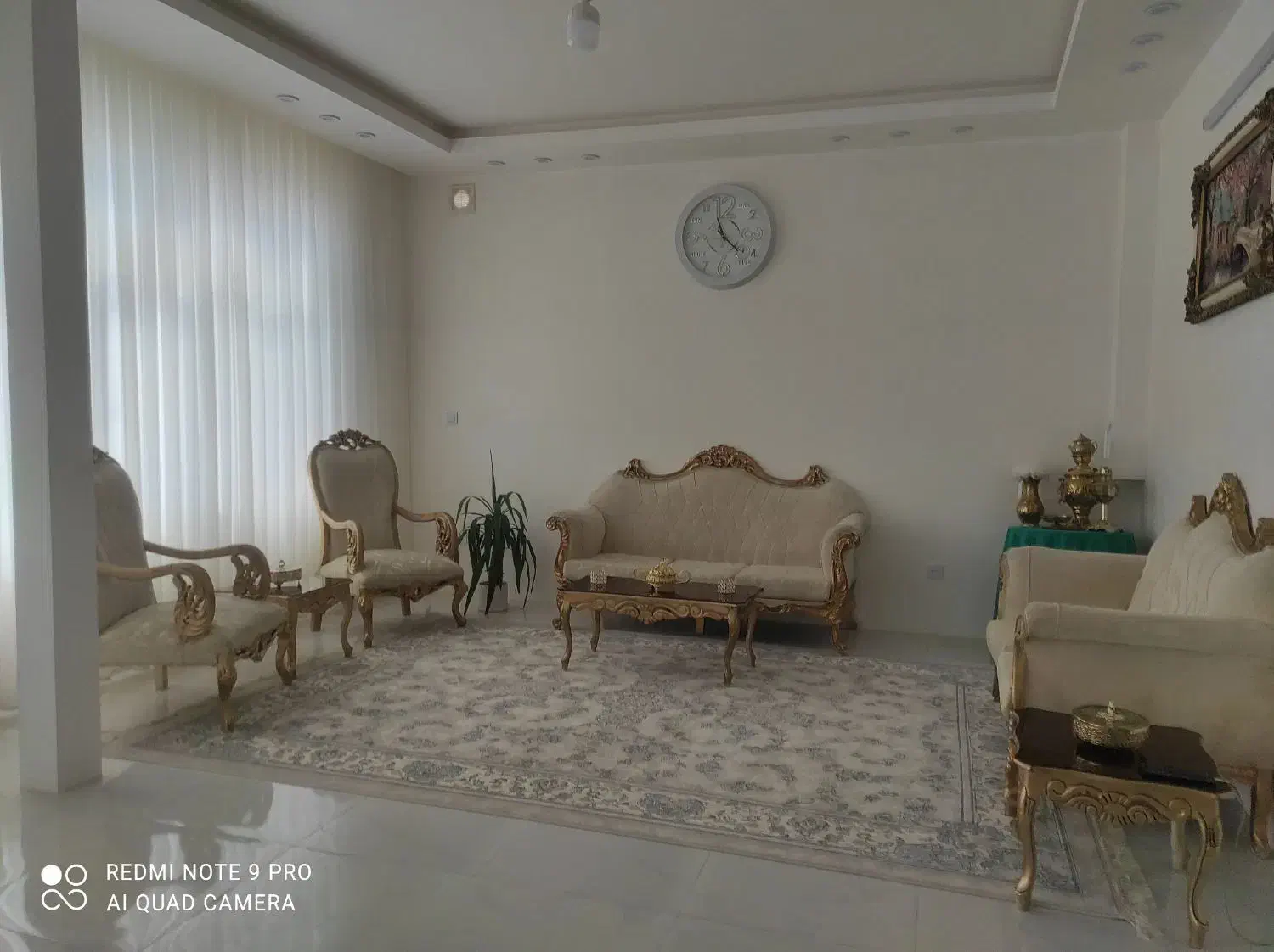 مبل سلطنتی فروش فوری زیر قیمت بازار|مبلمان خانگی و میز عسلی|گلبهار, نوبهار|دیوار