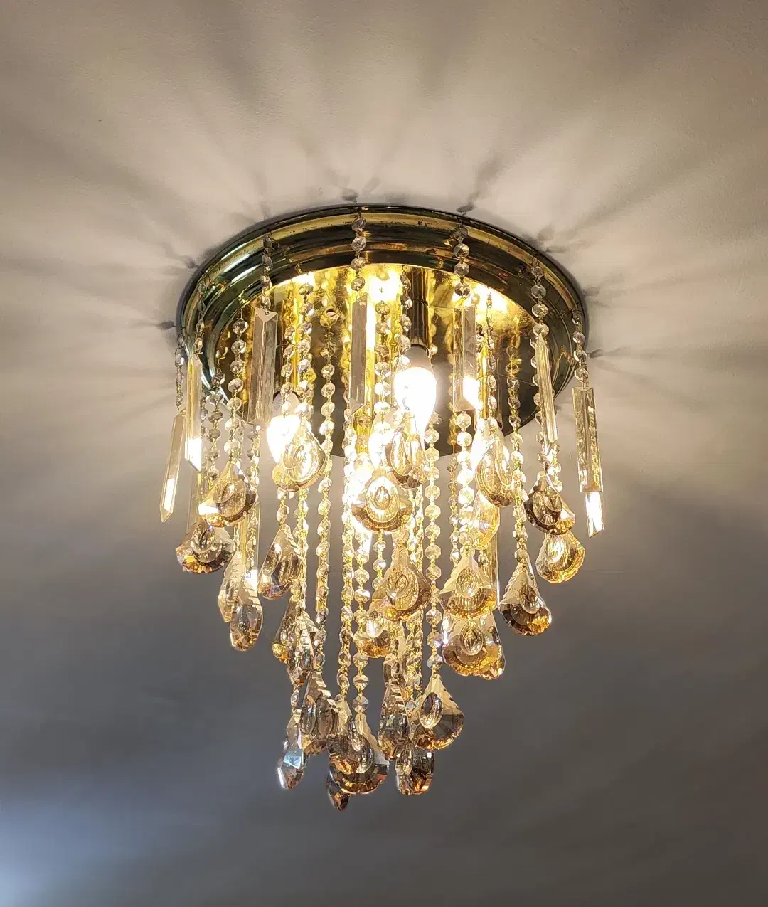 لوستر تمام کریستال خیلی شیک|لوستر و چراغ آویز|قم, پردیسان|دیوار