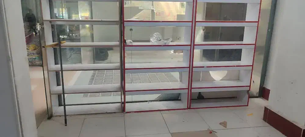 قفسه و استند و میز اداری|دفتر کار|خرمآباد, |دیوار