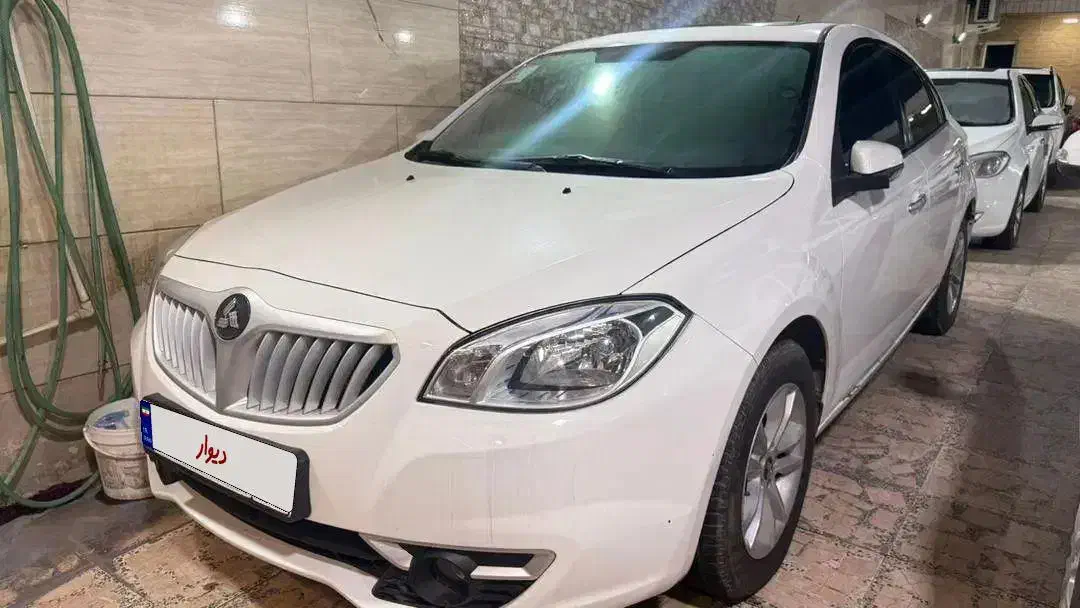 برلیانس H330موتور بزرگ مدل ۱۴۰۰ کارکرد ۱۵ هزار|خودرو سواری و وانت|رشت, نیروی دریایی|دیوار