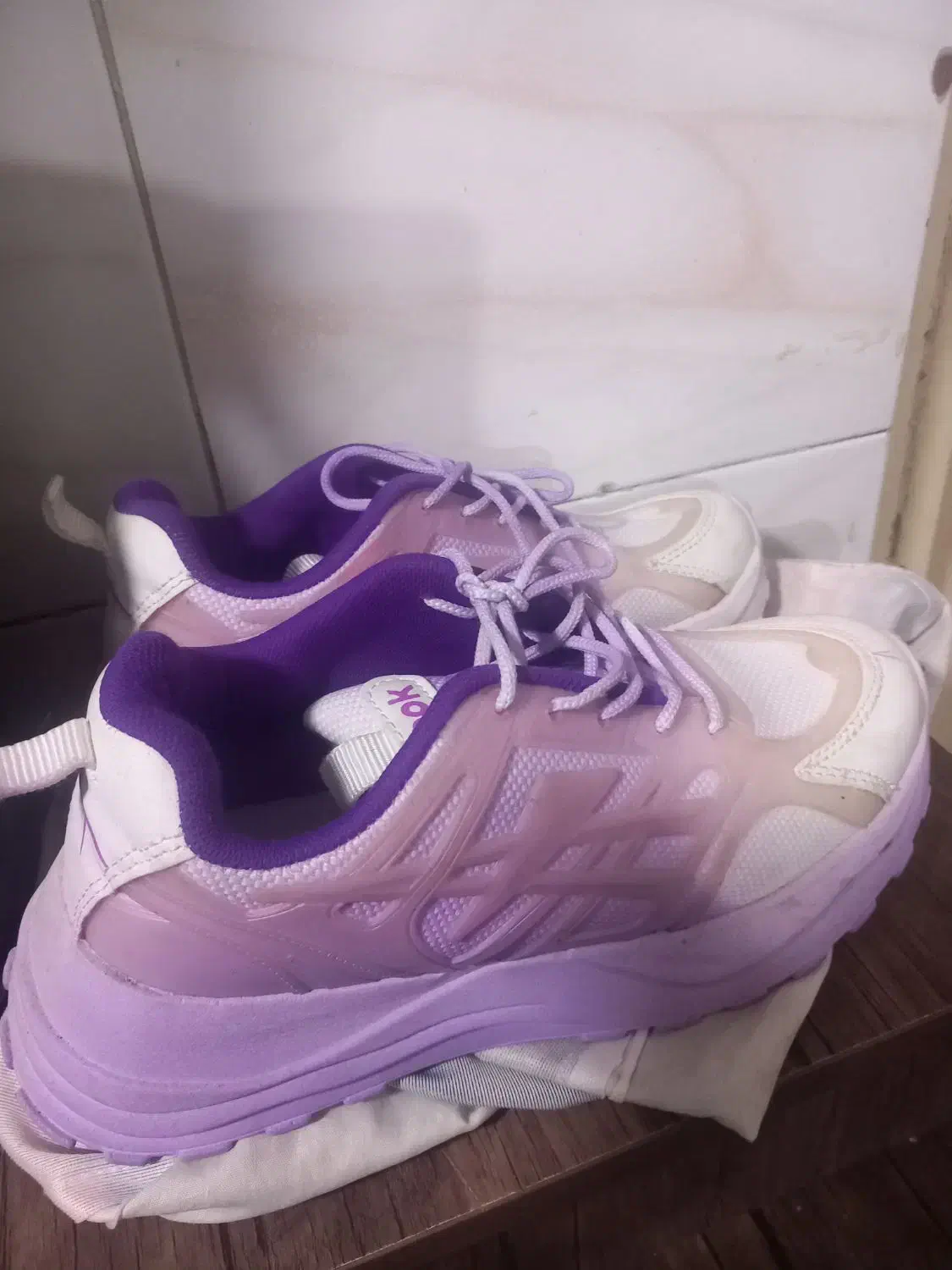 کتونی|کیف، کفش، کمربند|فردیس, ثابتی|دیوار