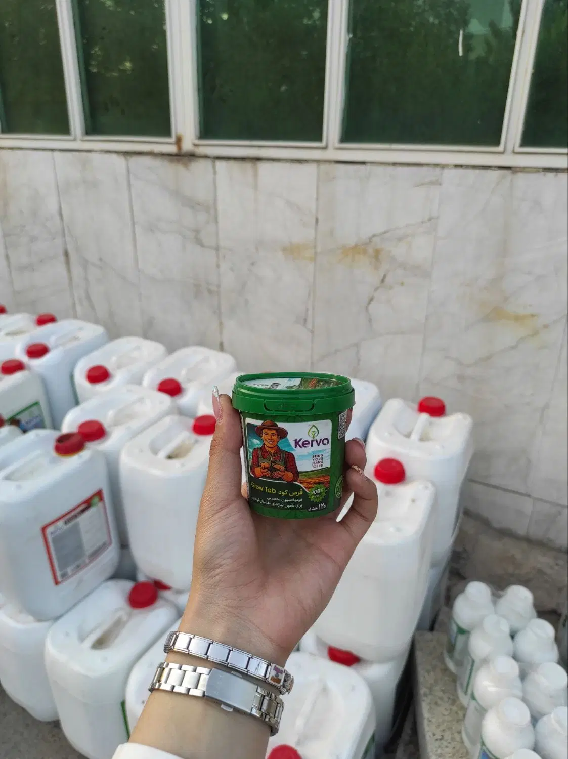 اگر به فکر گل و گلدون هاتی این قرص کود کمکت میکنه|گل و گیاه طبیعی|تهران, فلسطین (میدان انقلاب)|دیوار