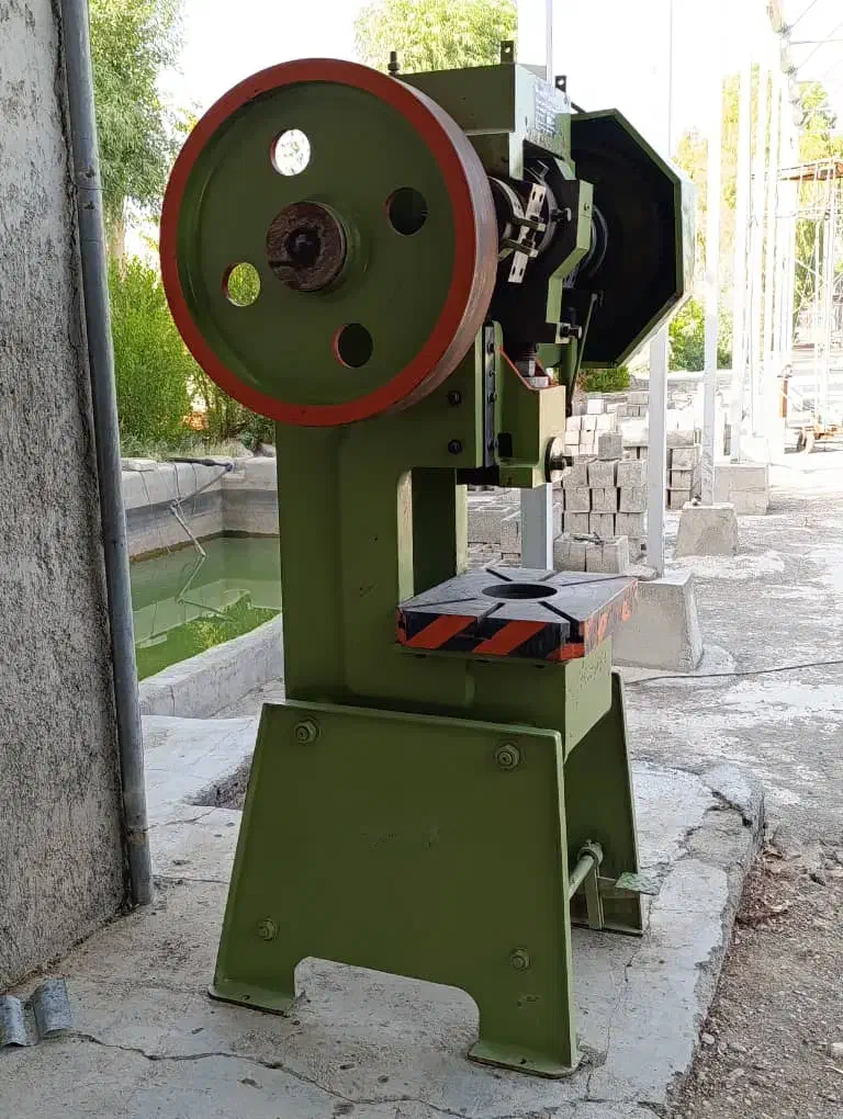 دستگاه پرس 35 تن ضربه ای اخوان درحد|ماشینآلات صنعتی|یزد, |دیوار