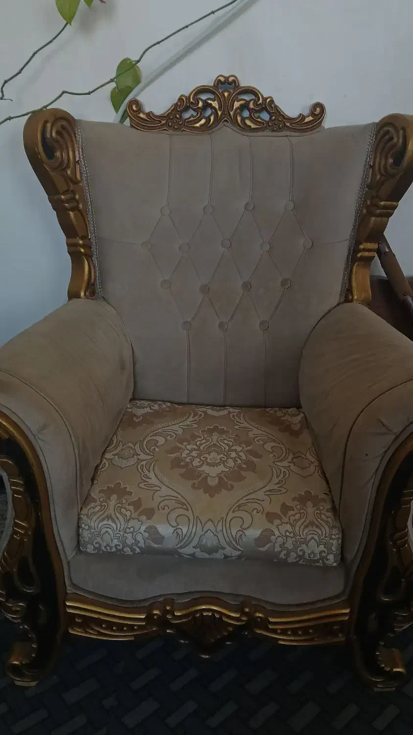 مبل راحتی رنگ کرم|مبلمان خانگی و میز عسلی|ابریشم, |دیوار