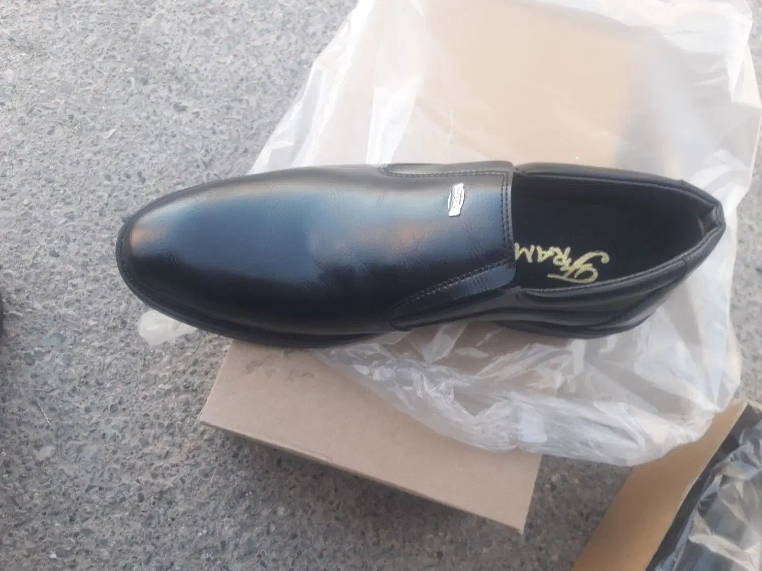 کفش|کیف، کفش، کمربند|بیرجند, |دیوار