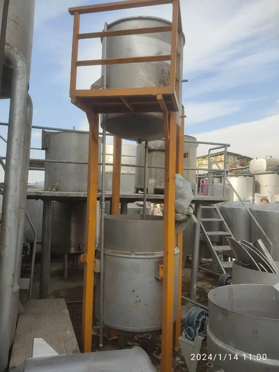 مخزن استیل 2تن5تن10تن15تن20 میکسردار تانکر316پاتیل|ماشین‌آلات صنعتی|تهران, چیتگر جنوبی|دیوار